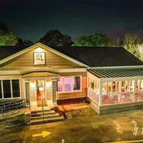 A photo of Mom & Dad's Italian Restaurant- Thomasville restaurant