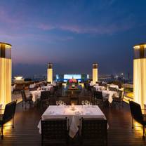 Une photo du restaurant Sirocco – Tower Club at lebua State Tower