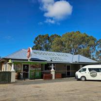 A photo of Woodside Beach Hotel restaurant