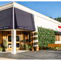 Restaurants near SMU Tennis Complex Dallas - Hudson House - Lakewood