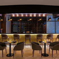 Foto von Bar Rouge - Le Meridien City Center Doha Restaurant