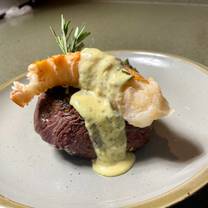 Una foto del restaurante B&B Chophouse and Market