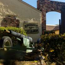 Une photo du restaurant 57th Fighter Group Restaurant