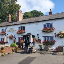 Une photo du restaurant The Fountain Inn at Clent