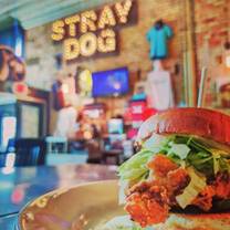 Une photo du restaurant Stray Dog