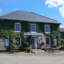 Restaurants near Acorn Arts Centre Penzance - The Halsetown Inn