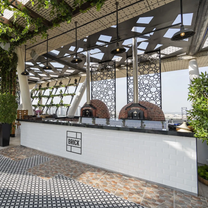 Een foto van restaurant Brick Rooftop Kitchen & Bar - Aloft Abu Dhabi