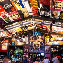 Une photo du restaurant Rock & Brews - Tustin