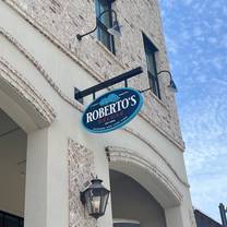 A photo of Roberto's Deluxe restaurant