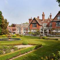 Solent Kitchen at Macdonald Elmers Court Hotel & Resort餐廳的相片