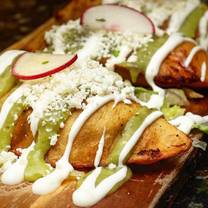 Une photo du restaurant Tostadas - Midtown San Jose