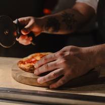 Une photo du restaurant La Piazza