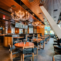 Une photo du restaurant JOEY Eaton Centre