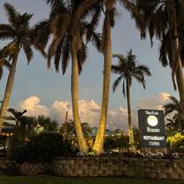 The Fish House at Juno Beachの写真