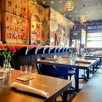 Una foto del restaurante The Red Door