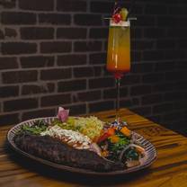 Una foto del restaurante D'Nuez Mexican Fusion - Berwyn