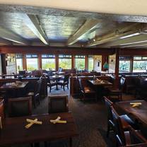 Una foto del restaurante Creekside Dining