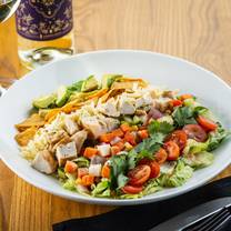 Une photo du restaurant Cooper's Hawk Winery & Restaurant - Gurnee, IL