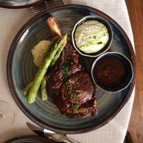 Una foto del restaurante Holly Hill Inn