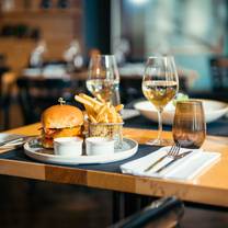 Una foto del restaurante Cast Iron Grill