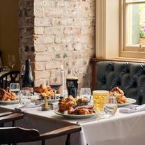 Una foto del restaurante The Dog & Collar Pub