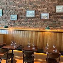 Una foto del restaurante Bear's Wine Bar