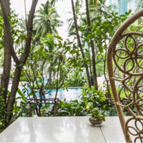 Foto del ristorante Flow Oasis Pool Lounge - Chatrium Residence Sathon Bangkok
