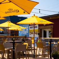 Una foto del restaurante The Porch on Preston