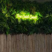 Una foto del restaurante The Gold Coast Bar & Restaurant