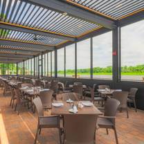 Een foto van restaurant Carlucci's Waterfront