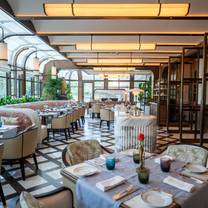 Una foto del restaurante Cafe Boulud Four Seasons Hotel Riyadh at Kingdom Center