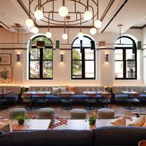 Una foto del restaurante The Lobby at the Postmark Hotel