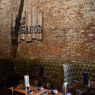 Restaurant Pick: Top Rated ($) near Graceland Baptist Church New Albany