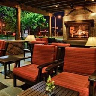 Restaurant Pick: Top Rated ($$) near Longview Lake