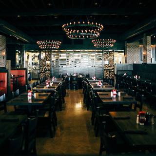 Restaurant Pick: Top Rated ($) near Longview Lake