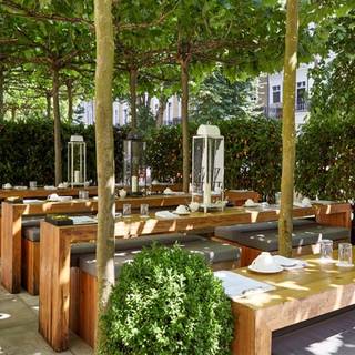 Café Forty One at La Suite West