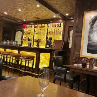 Autograph Brasserie: A sign of Center City panache on the Main Line