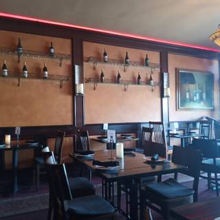 Vino Wine & Tapas Room
