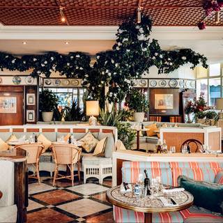 Restaurant Pick: Nearby (&pound;&pound;) near Rolling Stock London