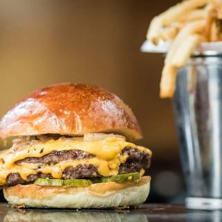 Restaurant Pick: Nearby ($) near Dave and Busters Chicago
