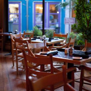 Restaurant Pick: Top Rated ($$) near Ruth Taylor Recital Hall