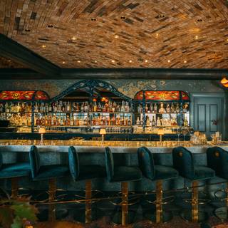 Restaurant Pick: Top Rated ($) near Bottom of the Hill
