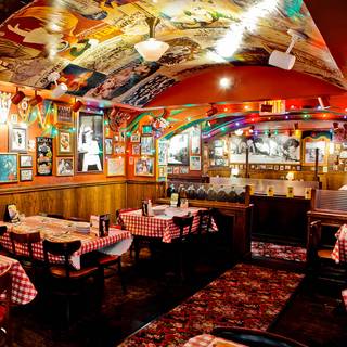 Ein Foto von Buca di Beppo - Lombard