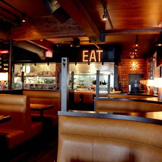 Browns Socialhouse - North Vancouver - Upper Lonsdale