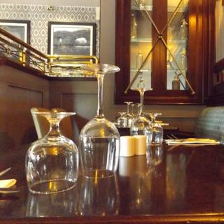 Whytes Bar and Restaurant