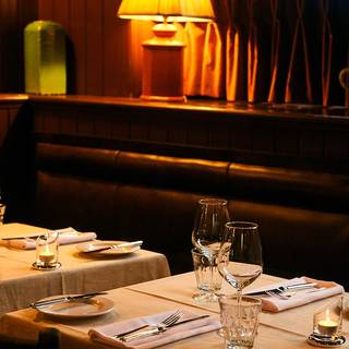 Ashton's Restaurant & Public House