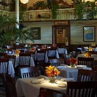Landry’s Seafood House – New Orleans Lake Pontchartrain