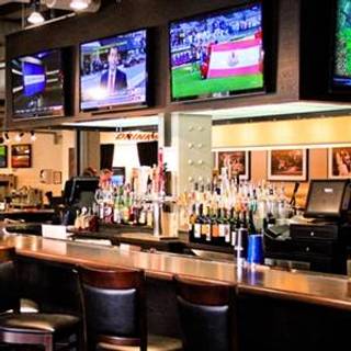 Ovie Bar & Grill
