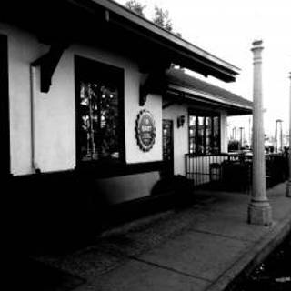 10 East Kitchen & Tap House