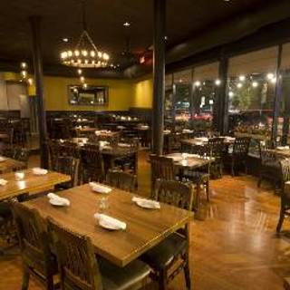 Hutch American Bistro - Lakeview